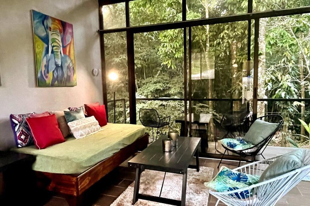 An Abundance Of Wildlife At Jungle Glory Home Abajo Manuel Antonio Zewnętrze zdjęcie